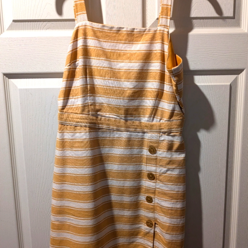 Junior dress size large